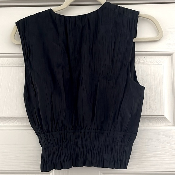 Top - Picture 2 of 2